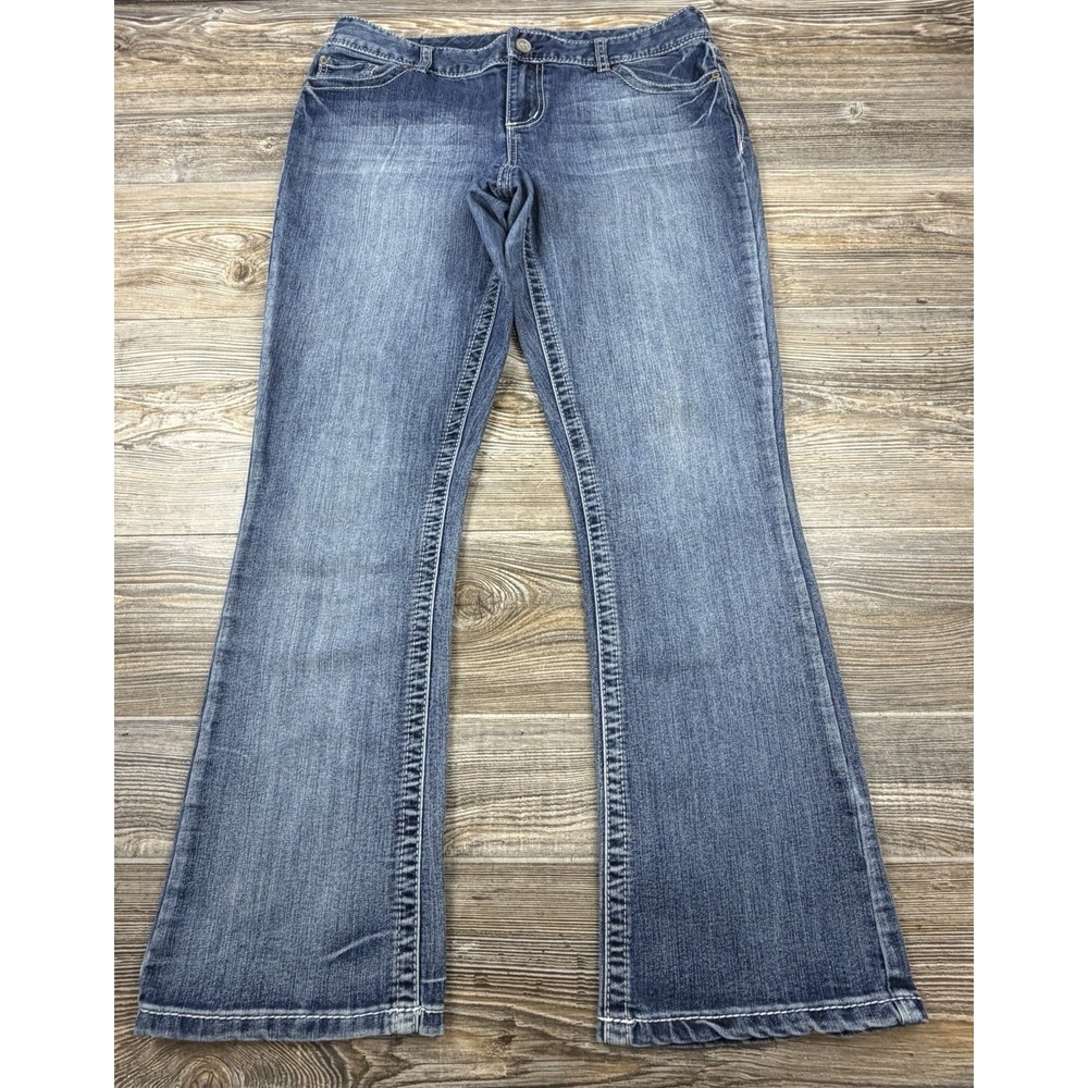 Maurice's Bootcut Jeans Size 11/12 SHORT (35x30) Mid-Rise Medium Wash Stretch